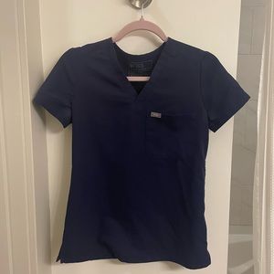 figs navy scrub top